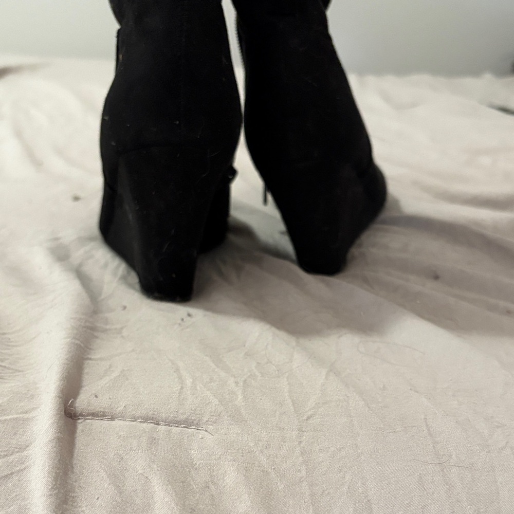 Women’s Black Knee-High Wedge Boots - Picture 3 of 4